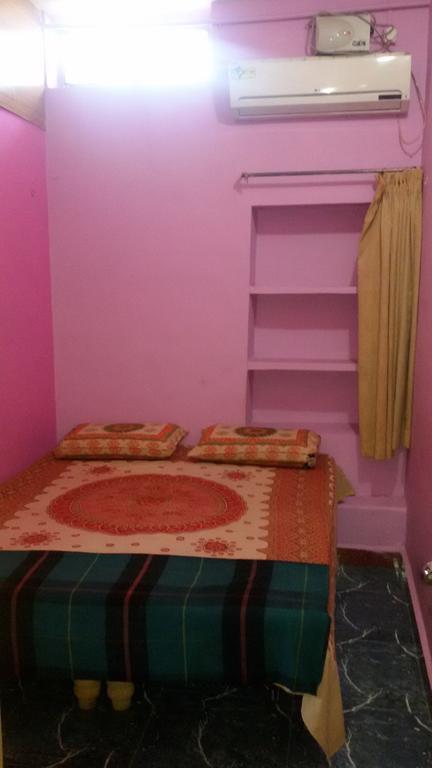 Shambhu Guest House Hampi Bagian luar foto